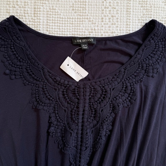 NWT Lane Bryant Crochet V-Neck Cinched Waist Navy Boho Flowy Top Size 18/20 - Picture 2 of 7
